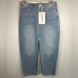 Signature8 Women's Sky Blue Denim Skirt with front slit Size small new! Raw hem